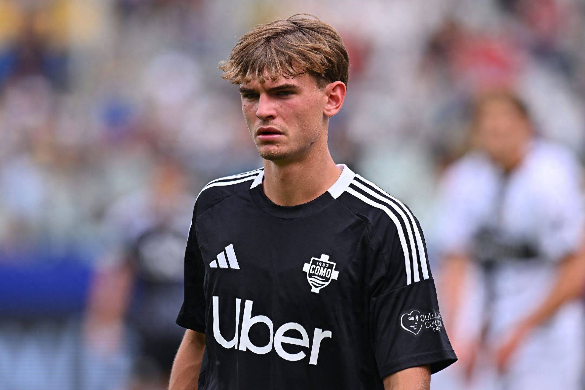 更是一个 更是一个